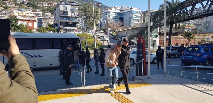 Alanya’da Silahlı Saldırı Olayında 3 Kişi Tutuklandı