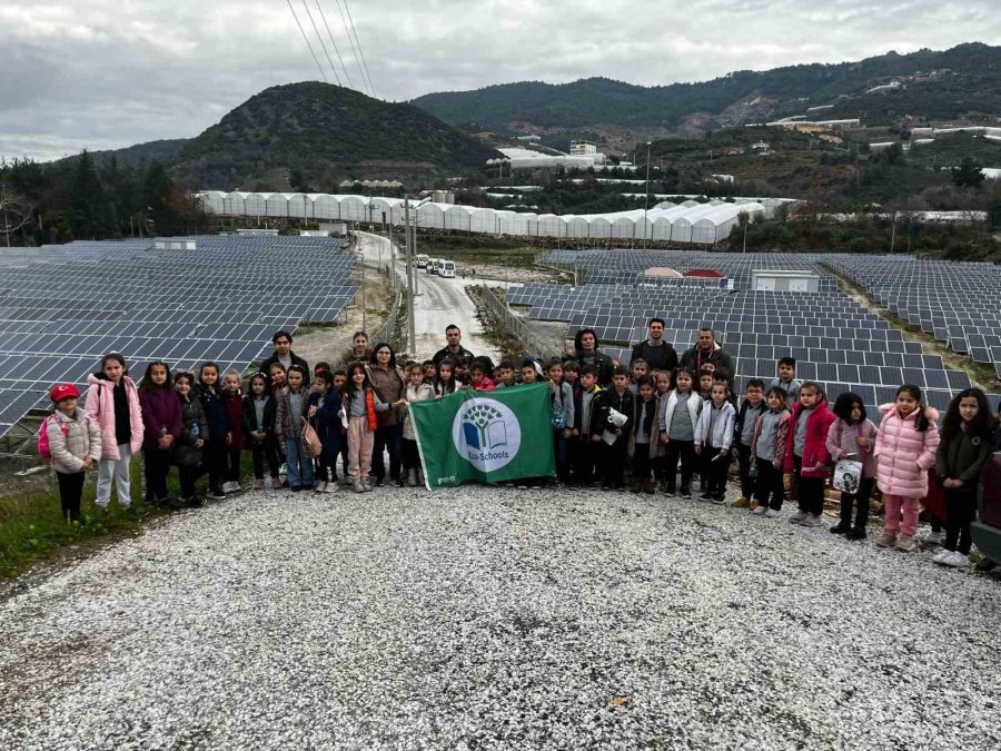 Öğrenciler Yenilenebilir Enerji Hakkında Bilgilendirildi