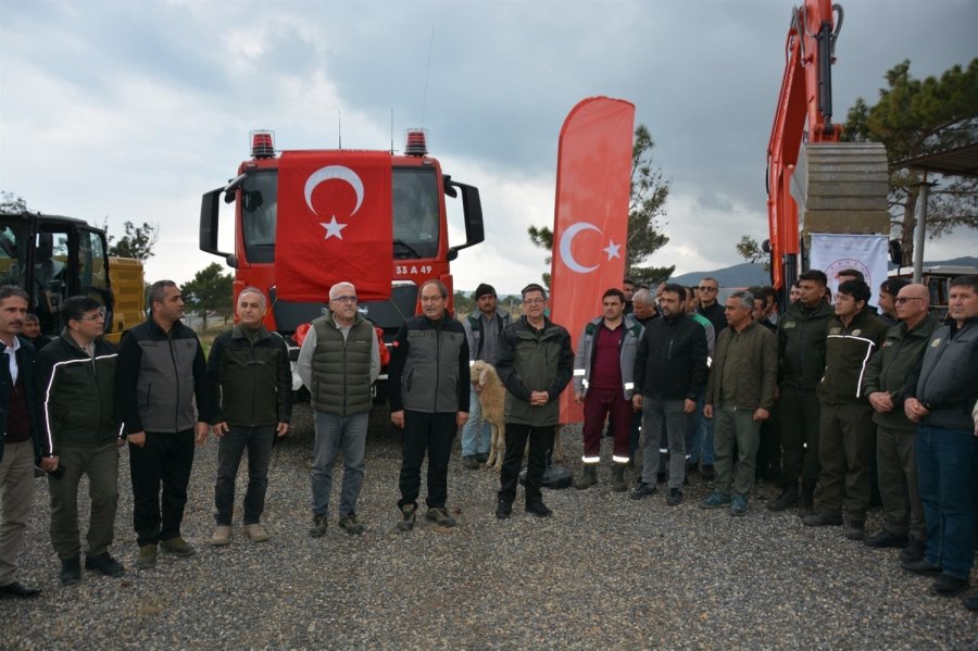 Yalçın, Yanan Sahalardaki Yeşillendirme Çalışmalarını İnceledi