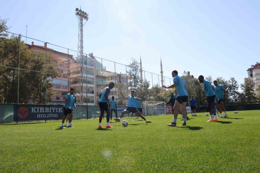 Alanyaspor, Fatih Karagümrük Maçı Hazırlıklarını Tamamladı