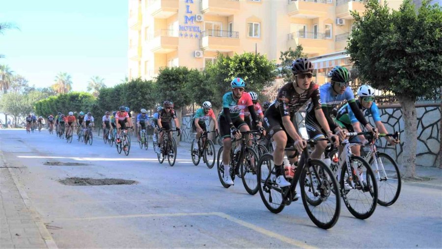 Pedallar, Alanya’da Dönüyor