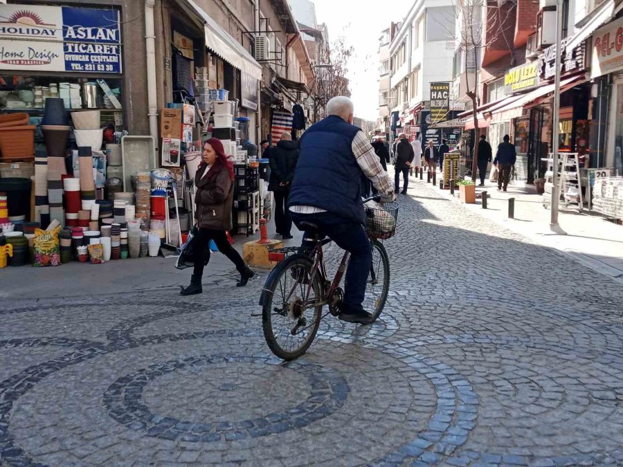 Hava Sıcaklıklarının Artmasıyla Bisikletler Bisiklet Kullanımı Arttı