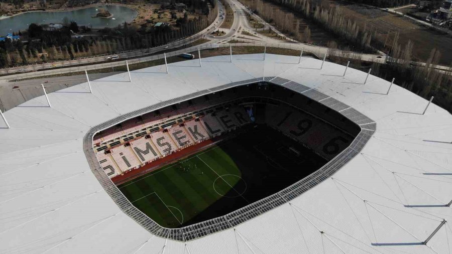 Eskişehir’in Emektar Futbolcuları Bir Araya Geldi