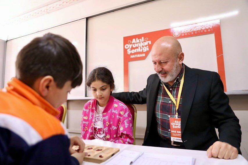 Başkan Çolakbayrakdar: "çocuklarımızın Hem Yüzünü Güldürüyoruz Hem De Geleceğe Hazırlıyoruz"