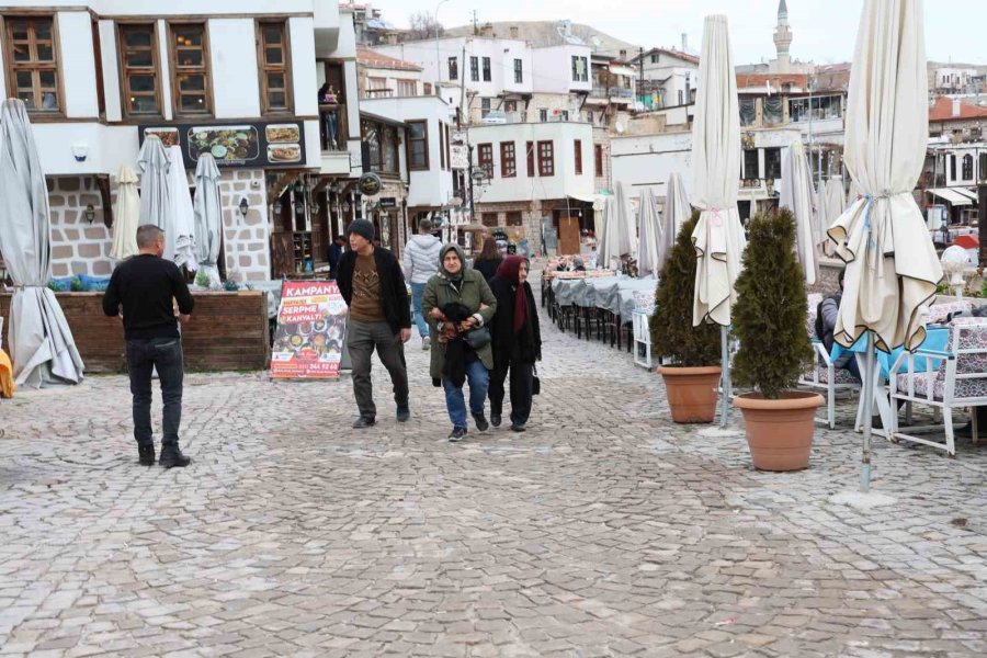 5 Bin Yıllık Tarihi Sille’de Son Yılların En Karsız Kışı Geçiyor