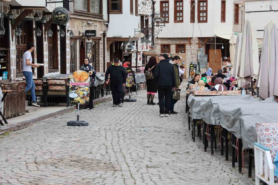 5 Bin Yıllık Tarihi Sille’de Son Yılların En Karsız Kışı Geçiyor