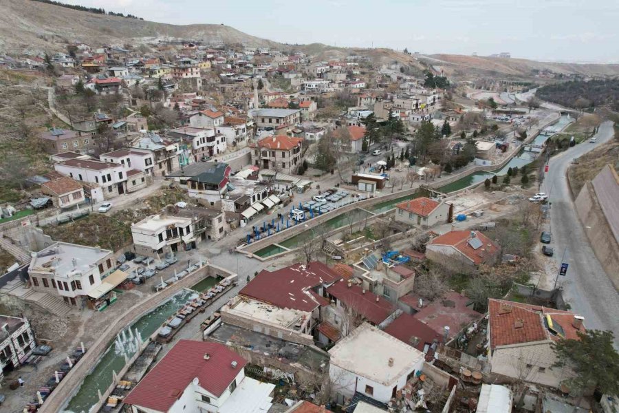 5 Bin Yıllık Tarihi Sille’de Son Yılların En Karsız Kışı Geçiyor