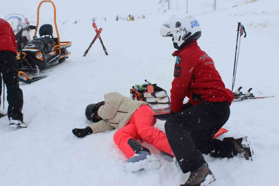 Erciyes’in Hayata Dokunan Kahramanları Jak Timleri