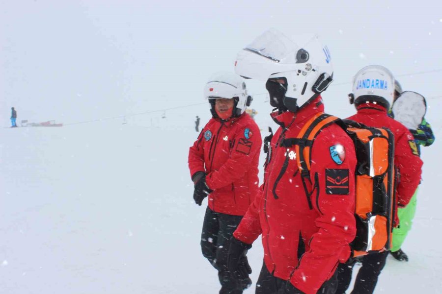 Erciyes’in Hayata Dokunan Kahramanları Jak Timleri