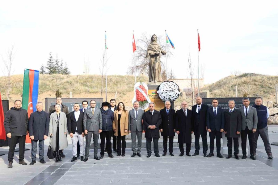 Hocalı Şehitleri, Yeni Yapılan Azerbaycan Parkı’nda Anıldı