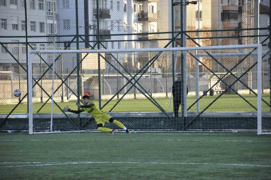 Kayseri Süper Amatör Küme Yarı Final: Kayseri Atletikspor: 6 - Erciyes Esen Makina Fk: 7