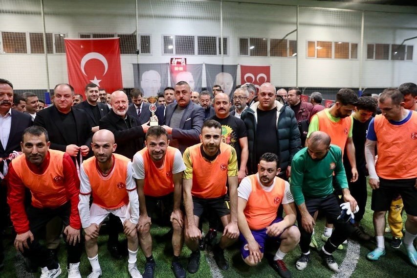 Başkan Çolakbayrakdar, ‘bölgeler Arası Futbol Turnuvası’nın Final Maçını İzledi