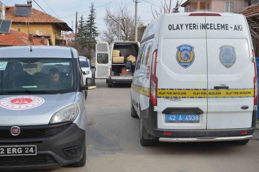 Konya’da Yalnız Yaşayan Adam Evinde Satırla Öldürülmüş Halde Bulundu