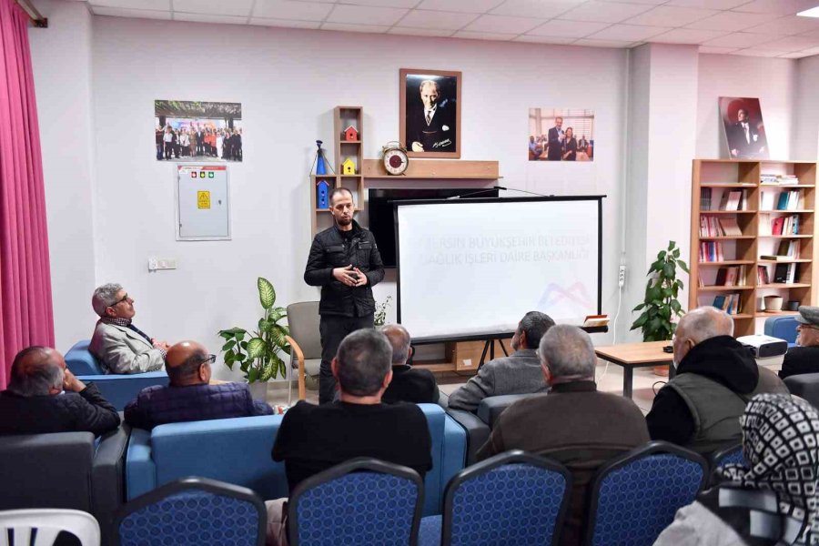 Yaş Almış Vatandaşlar, Aktif Yaşlılık Ve Yaşlılık Evreleri Hakkında Bilgilendirildi