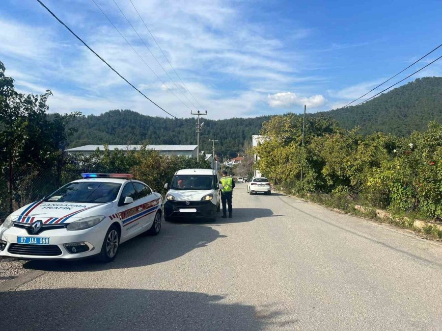 Alanya’da 25 Araç Trafikten Men Edildi