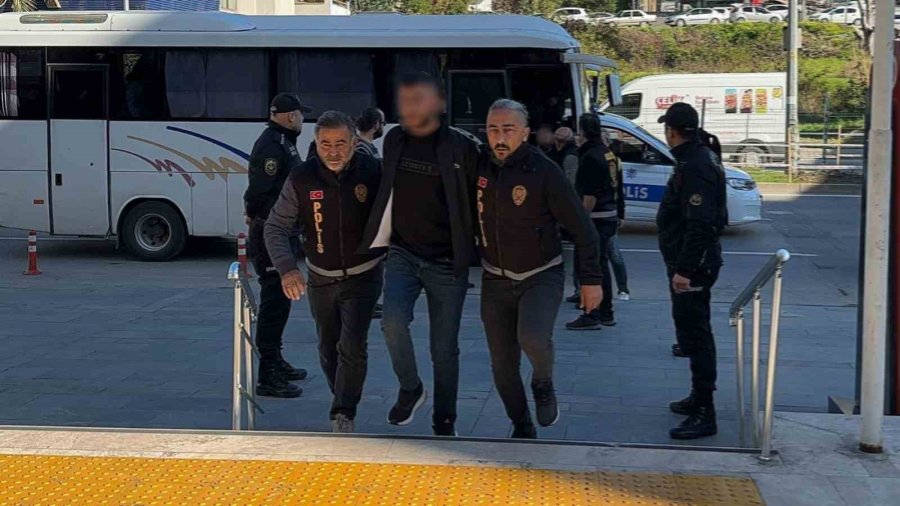 Alanya Sahil Yolundaki Cinayette 3 Tutuklama