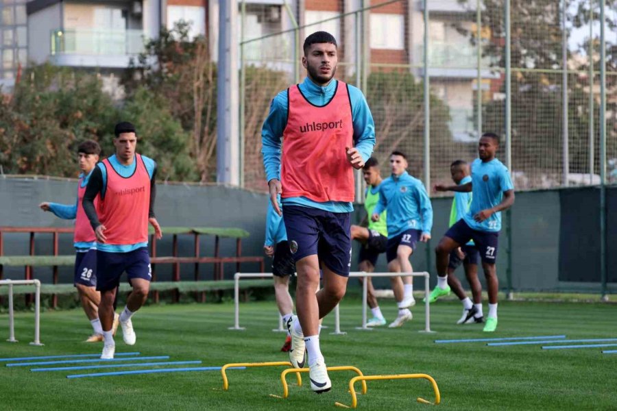 Alanyaspor, Trabzonspor Maçı Hazırlıklarına Başladı