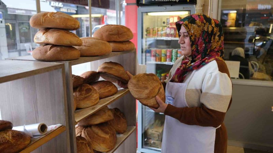 Yeterli Metal Para Bulamayan Fırıncılar, Dilencilerden Bozukluk İstemeye Başladı