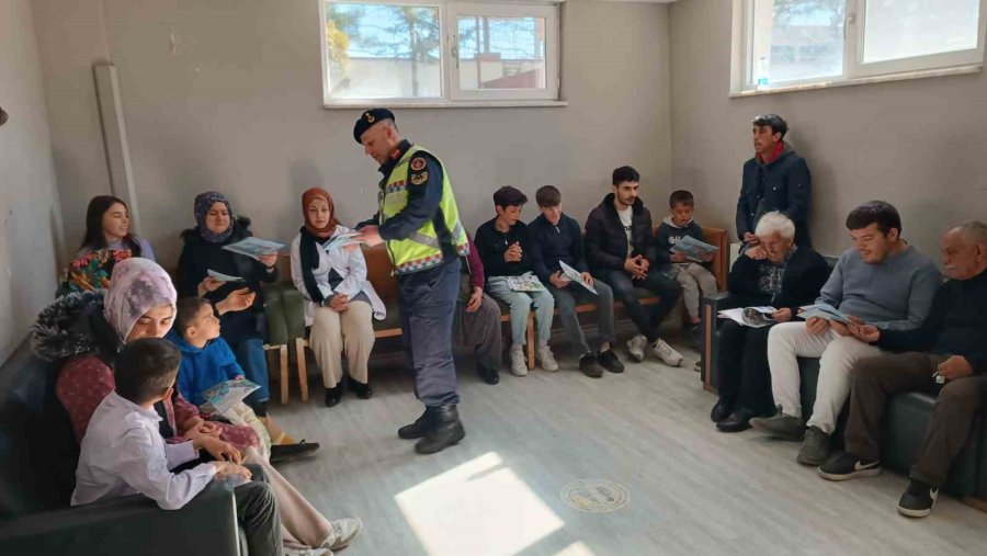 Jandarmadan Özel Öğrencilere Trafik Eğitimi