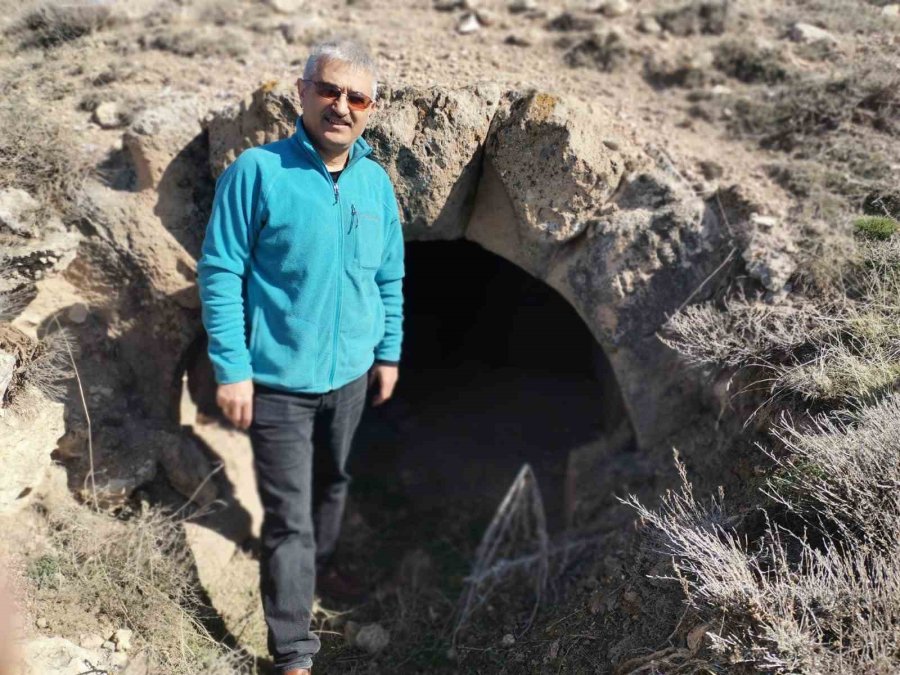 Prof. Dr. Özsoy: "kadınların İlgilenmediği Uğraş Defineciliktir"