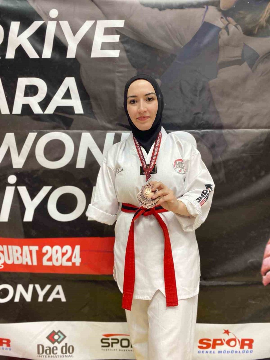 Taekwondo Şampiyonası’nda Kayserili Sporculardan 3 Madalya