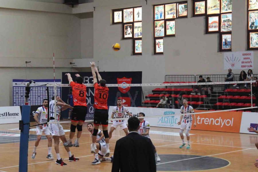 Axa Sigorta Efeler Ligi: Alanya Belediyespor: 3 - Bigadiç Belediyespor: 0