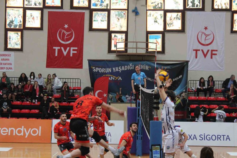 Axa Sigorta Efeler Ligi: Alanya Belediyespor: 3 - Bigadiç Belediyespor: 0