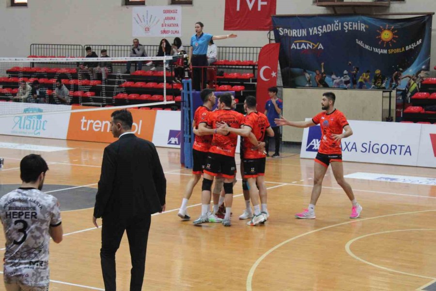 Axa Sigorta Efeler Ligi: Alanya Belediyespor: 3 - Bigadiç Belediyespor: 0