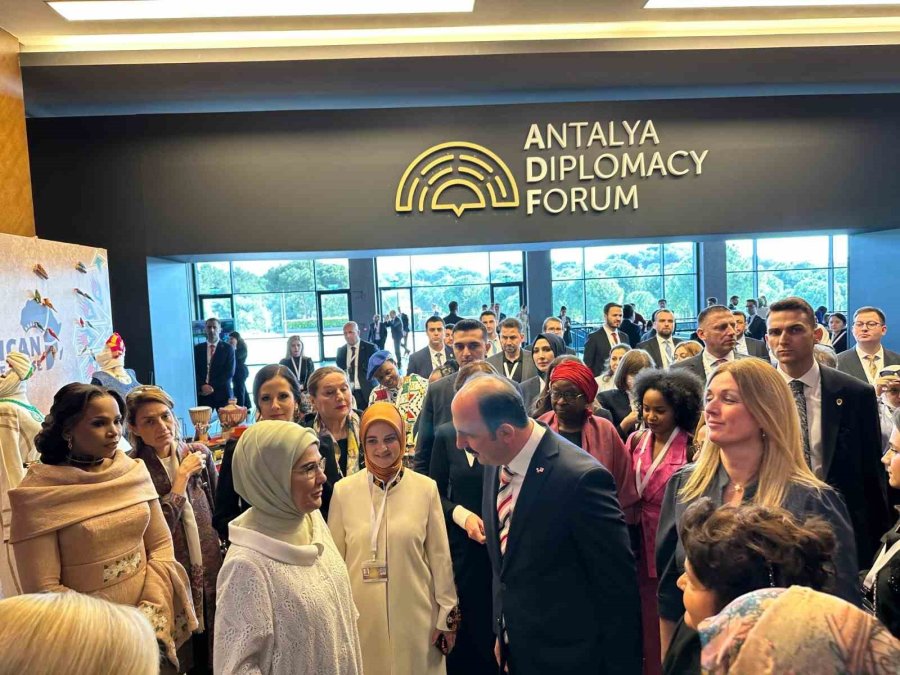 Başkan Altay, Antalya Diplomasi Forumu’nda Düzenlenen “küresel Meseleler İçin Yerel Yaklaşımlar” Paneline Katıldı