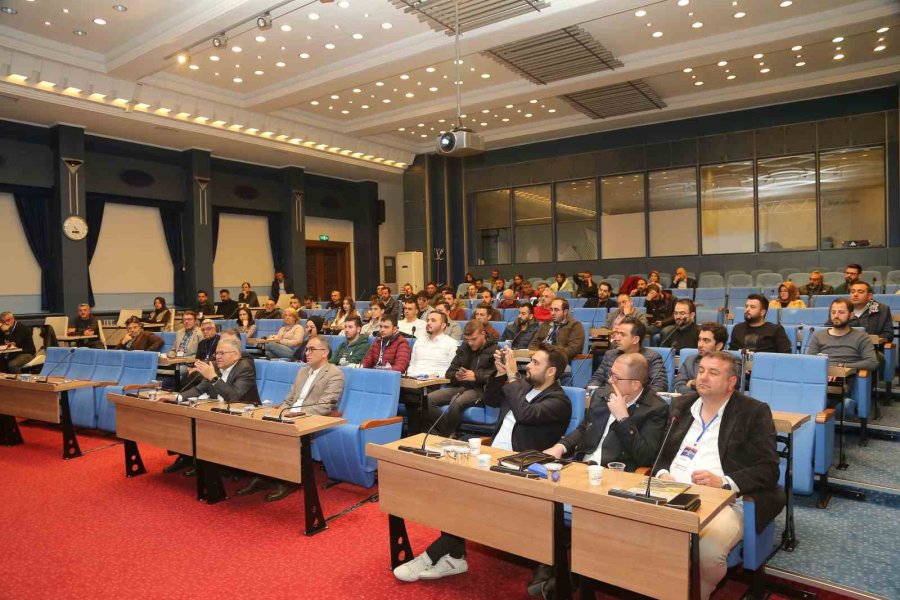 Başkan Büyükkılıç, Prefabrik Yapıların Değerlendirilmesi Semineri’ne Katıldı