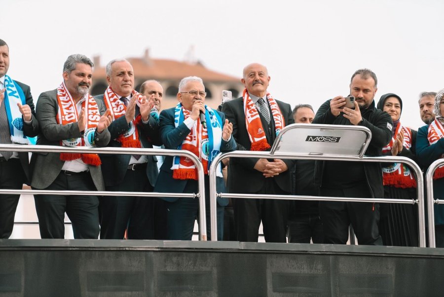 Başkan Büyükkılıç: "biz Hizmet Siyaseti, Hizmet Belediyeciliği Üretiyoruz"