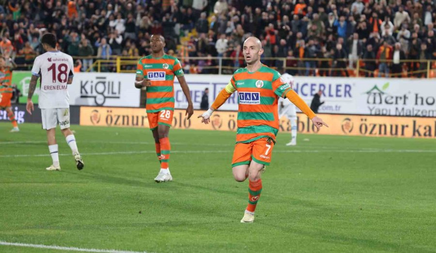 Trendyol Süper Lig: Alanyaspor: 3 - Trabzonspor: 1 (maç Sonucu)