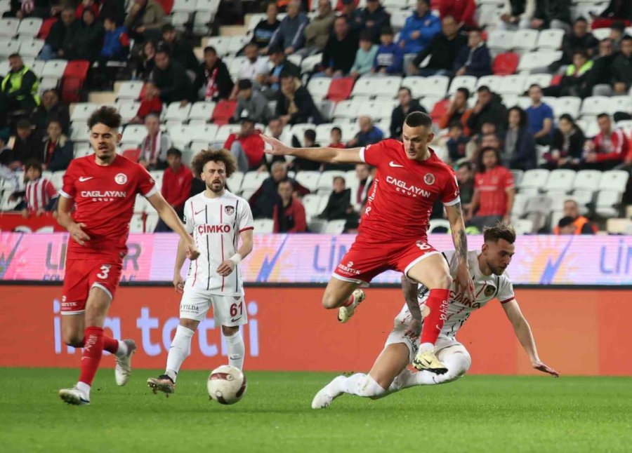 Trendyol Süper Lig: Antalyaspor: 1- Gaziantep Fk: 0 (ilk Yarı)