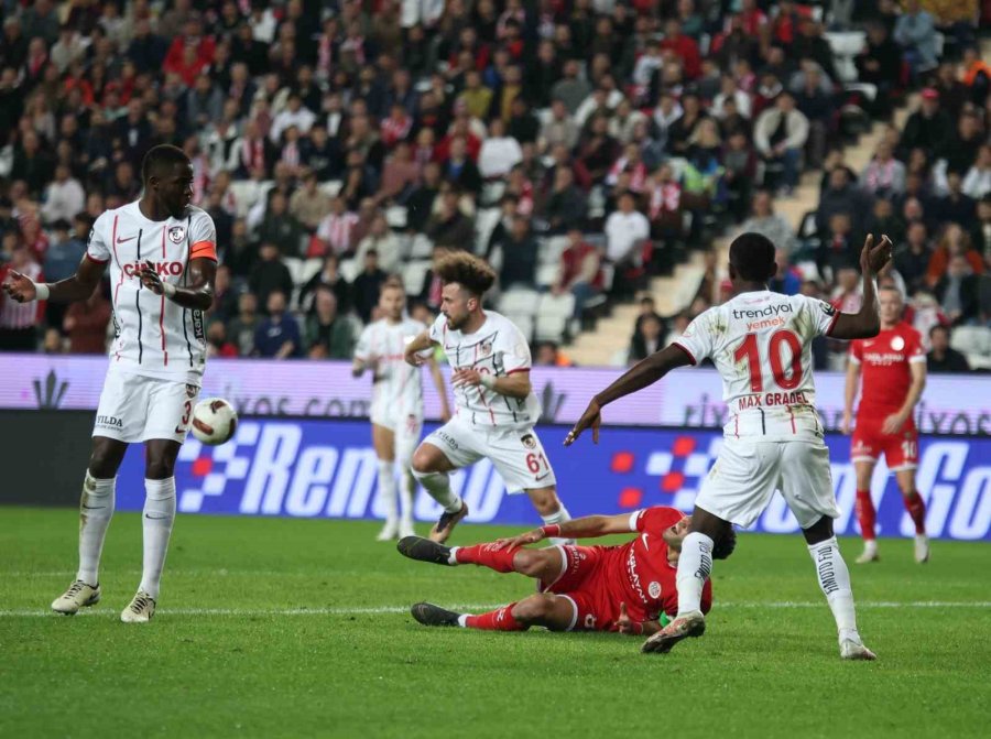 Trendyol Süper Lig: Antalyaspor: 1- Gaziantep Fk: 0 (ilk Yarı)