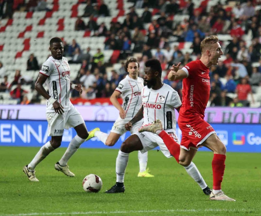 Trendyol Süper Lig: Antalyaspor: 1- Gaziantep Fk: 0 (ilk Yarı)