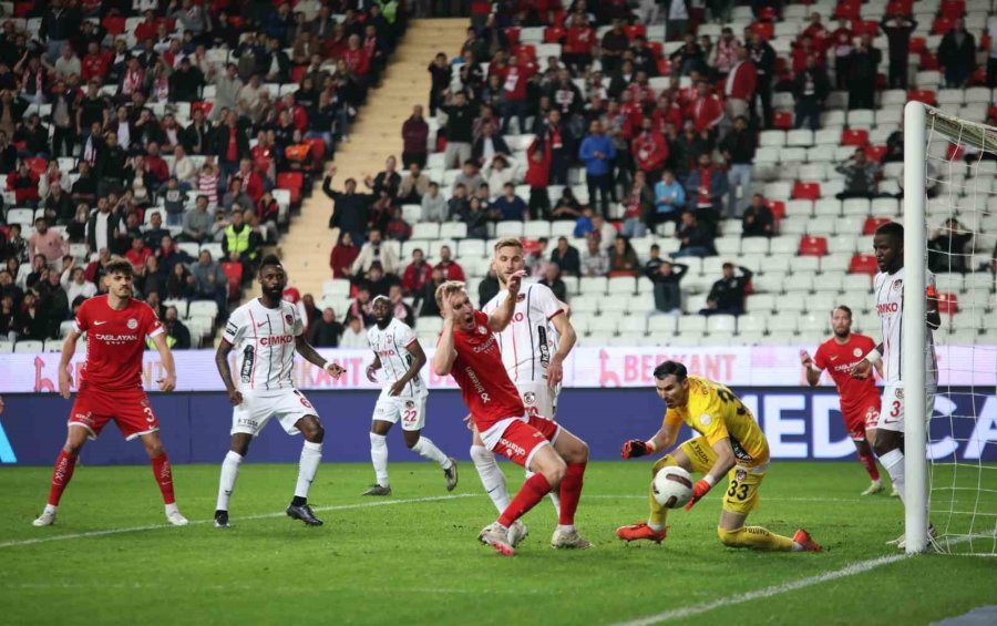 Trendyol Süper Lig: Antalyaspor: 1- Gaziantep Fk: 0 (ilk Yarı)