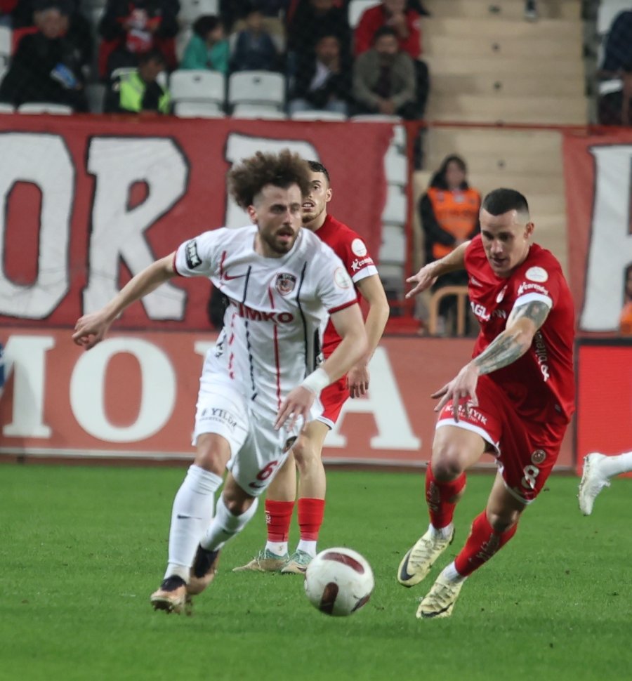 Trendyol Süper Lig: Antalyaspor: 1- Gaziantep Fk: 0 (ilk Yarı)