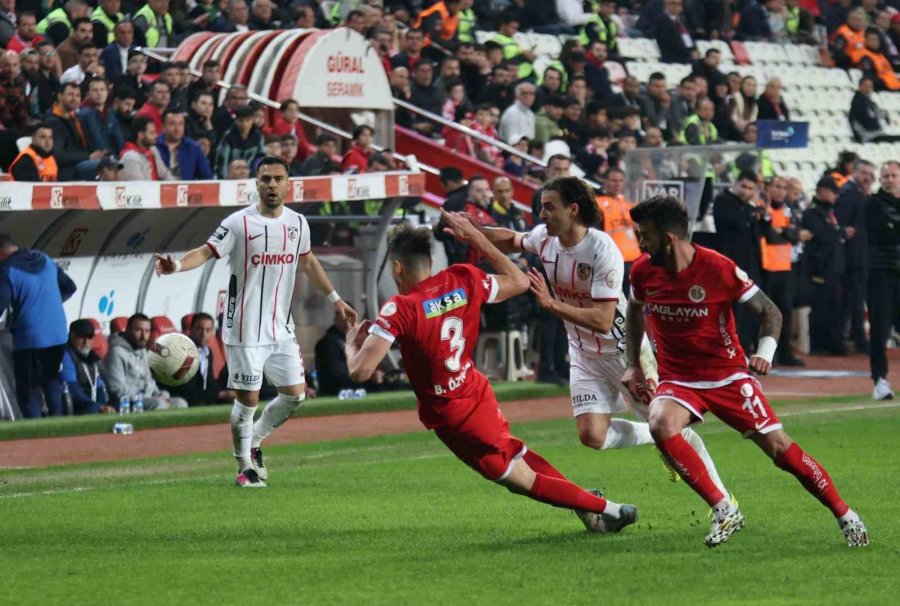 Trendyol Süper Lig: Antalyaspor: 1 - Gaziantep Fk: 0 (maç Sonucu)