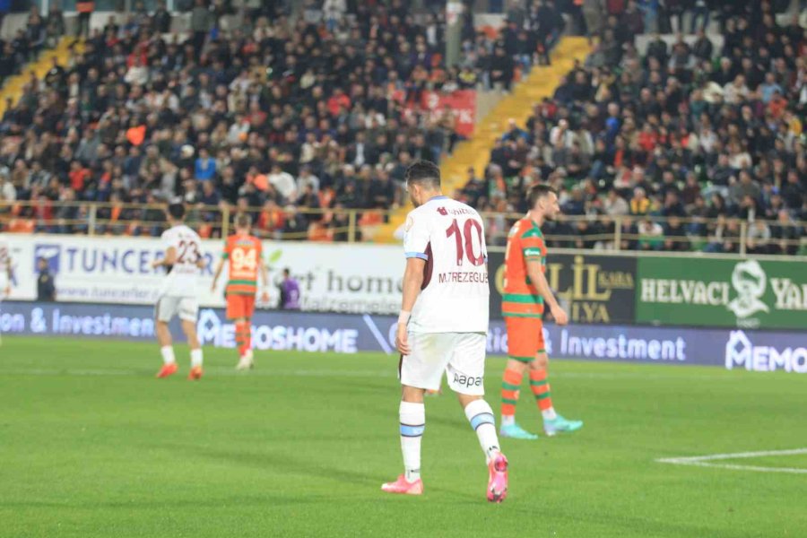 Trendyol Süper Lig: Alanyaspor: 3 - Trabzonspor: 1 (maç Sonucu)