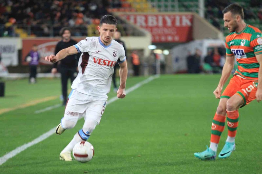 Trendyol Süper Lig: Alanyaspor: 1 - Trabzonspor: 0 (maç Devam Ediyor)