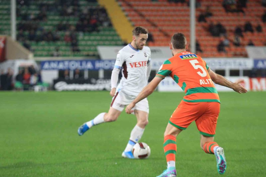 Trendyol Süper Lig: Alanyaspor: 1 - Trabzonspor: 0 (maç Devam Ediyor)