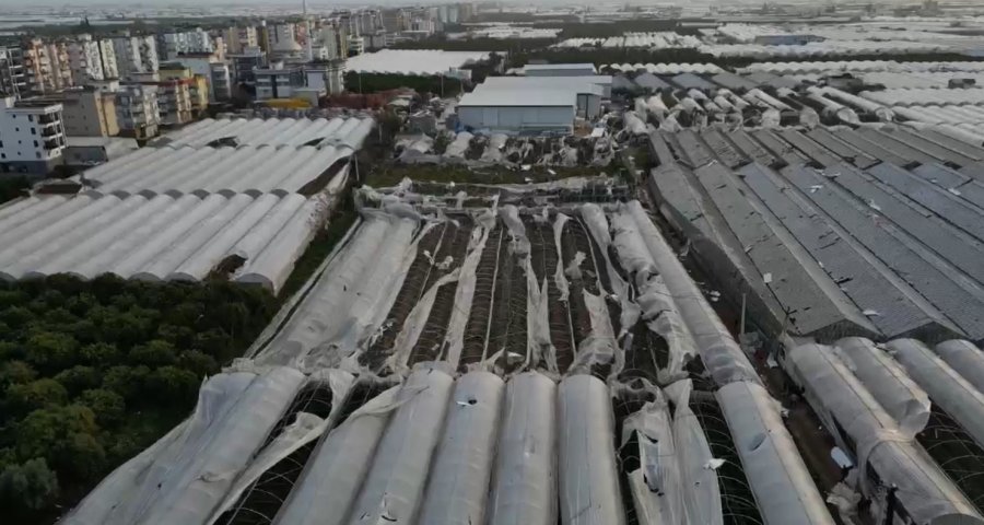 Antalya’da Hortum Felaketi Kamerada: Saniyeler İçerisinde Dehşeti Yaşattı