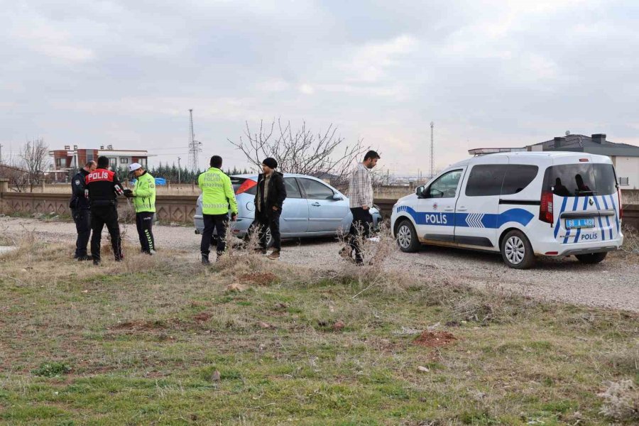 Uyuşturucudan Aranan Şahıs Polisle Yaşanan Kovalamacada Yakalandı