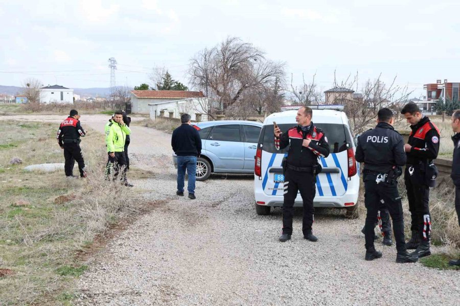 Uyuşturucudan Aranan Şahıs Polisle Yaşanan Kovalamacada Yakalandı