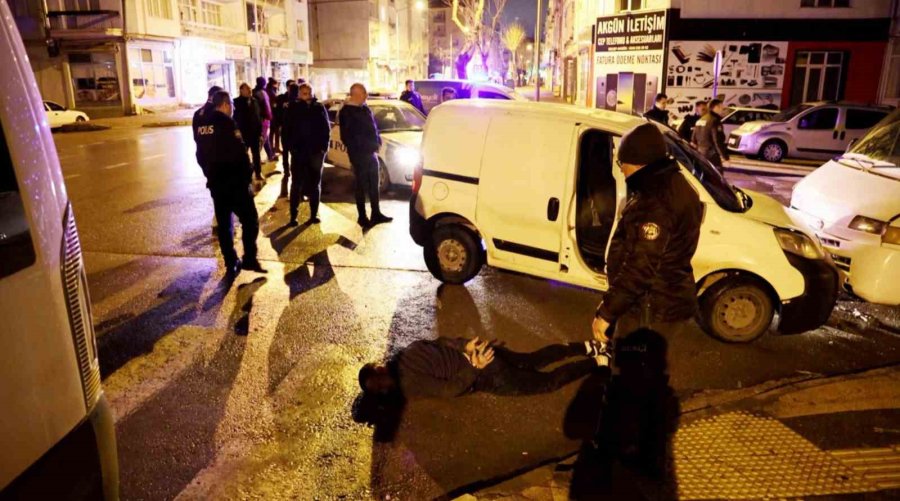 1 Saat Polislerden Kaçtı, Yakalanınca “devlete Saygımız Sonsuz” Dedi