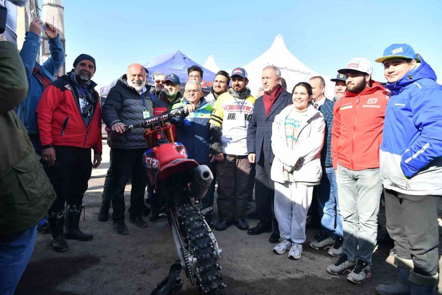 Türkiye’de İlk Kez Gerçekleşecek Olan Dünya Motocross Şampiyonası’nın Seremonisi Yapıldı