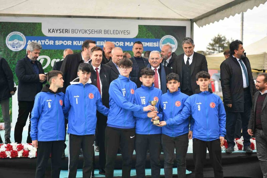 Başkan Büyükkılıç’tan Spor Şehrine Yakışır Kayseri’de Amatör Spora Bir Destek Daha