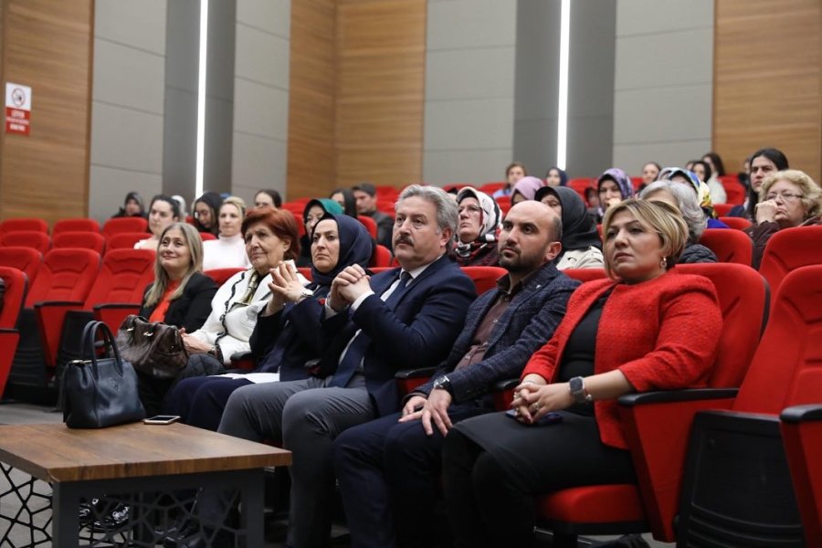 Melikgazi’de ‘kadın’ Konulu Söyleşi, Sergi Ve Resim Atölyesi Düzenlendi