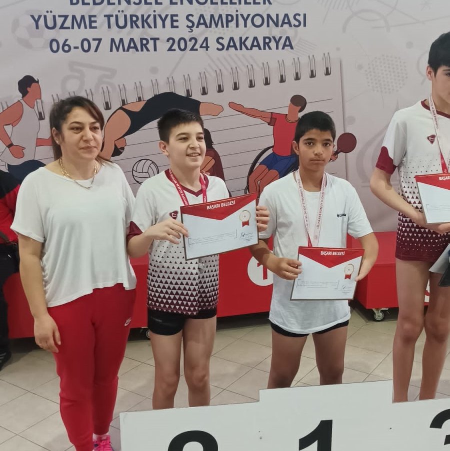 Kayserili Sporcudan 4 Madalya Birden