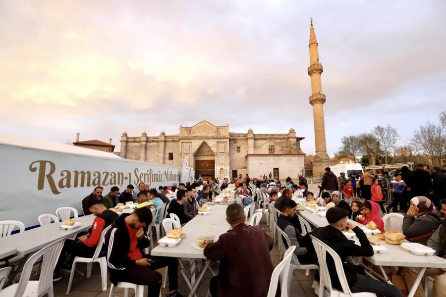 Aksaray Belediyesi Ramazan Ayının Manevi İklimini Tüm Şehirde Yaşatmaya Hazırlanıyor